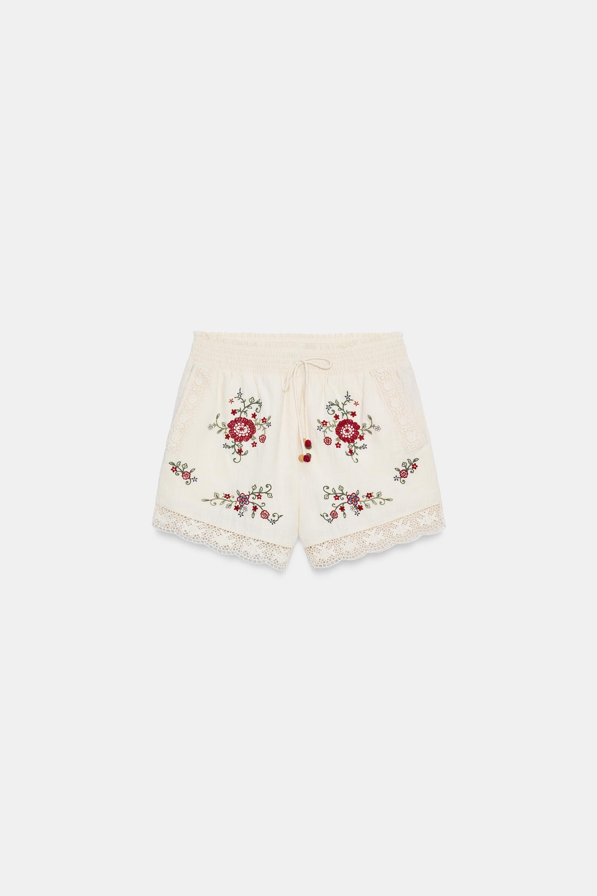 EMBROIDERED FLORAL SHORTS